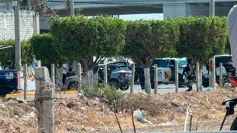 Persecución entre elementos policiacos y civiles armados comienza en Salamanca y termina en Villagrán, Guanajuato; hay 3 detenidos y un vehículo asegurado 