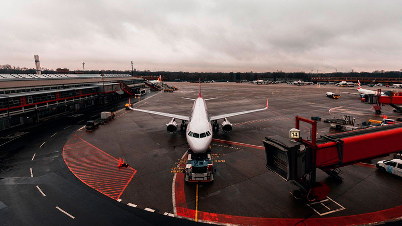 Aeropuertos de EEUU colapsan por falta de personal; hay filas de hasta 4 horas 