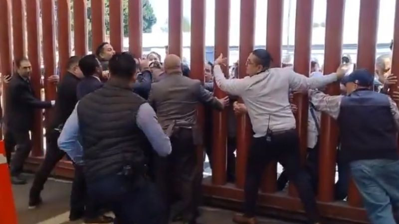 Manifestantes irrumpen en la Cámara de Diputados durante debate sobre pensiones 