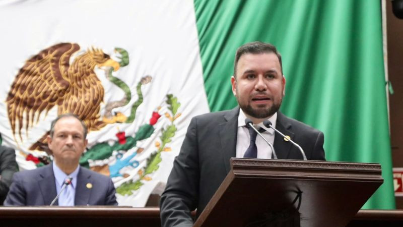 Busca Reyes Galindo oficializar el 24 de enero como el Día del Empleado Municipal en Michoacán 