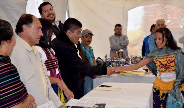 Premian creatividad de artesanos de Ocumicho, Michoacán - Foto 1 