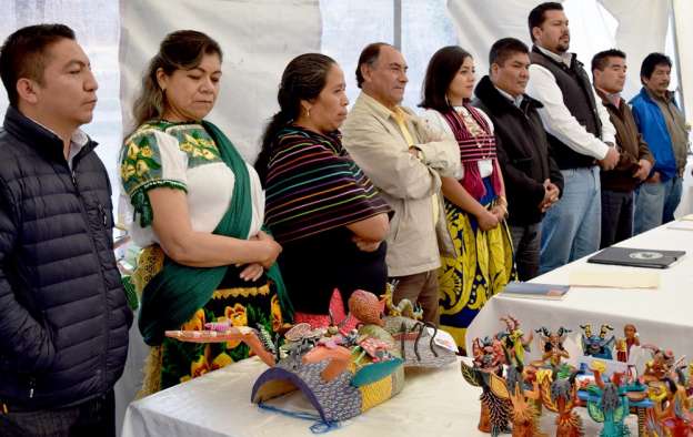 Premian creatividad de artesanos de Ocumicho, Michoacán - Foto 2 