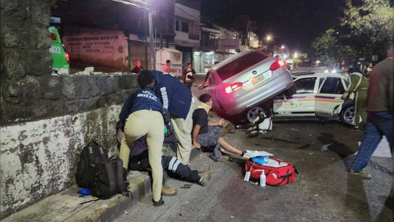Choque en Uruapan, Michoacán, deja dos heridos 