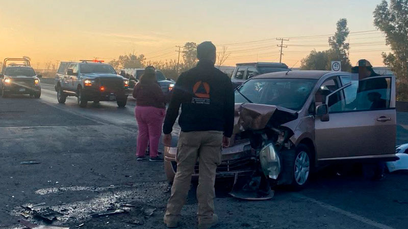 Aparatoso choque por alcance en la carretera Tlacote 