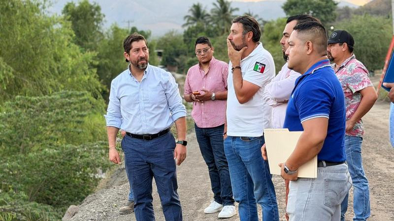 Reconoce diputado Abraham Villa interés de CONAGUA por atender necesidades en Aquila 