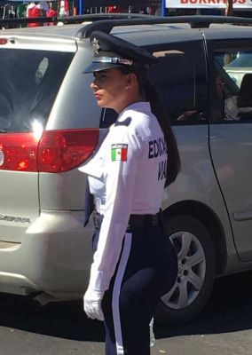 ¿Te dejarías infraccionar?  Conoce a la mujer policía más sexy de Culiacán  - Foto 4 