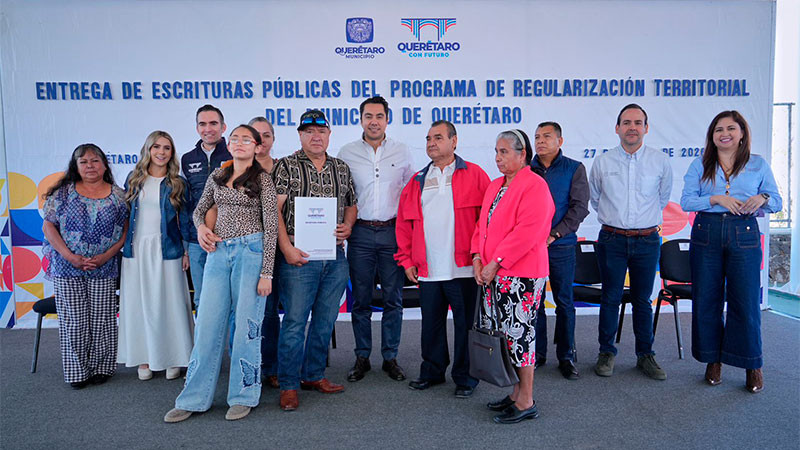 Tras 13 años sin certeza jurídica, benefician a más de 180 personas con la entrega de escituras públicas correspondientes al Programa de Regularización Territorial del Municipio de Querétaro 