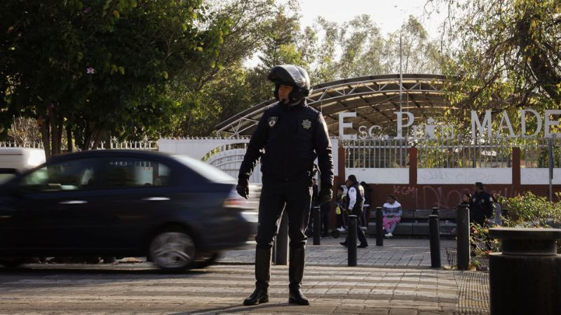 Policía Morelia implementa medida temporal de estacionamiento en el Centro Histórico por temporada vacacional 
