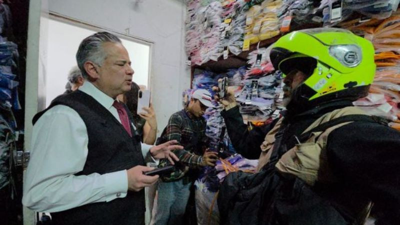 Decomisan más de 80 mil playeras piratas en Tepito a meses del Mundial 