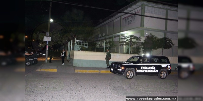 Ejército y Policía resguardan escuelas de Apatzingán, Michoacán - Foto 2 