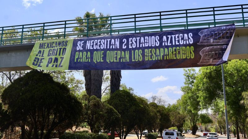 Protesta por desapariciones marca previo al México vs Portugal en el Estadio Banorte 