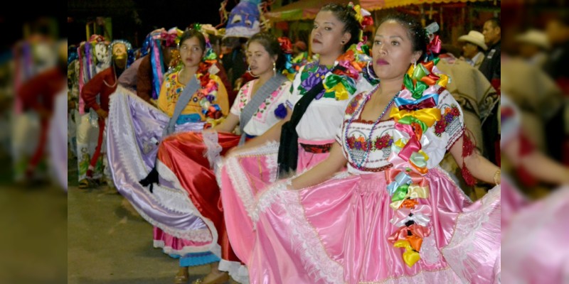 Muestra Sicuicho sus  tradiciones culturales 