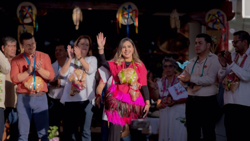 Santa Clara del Cobre fortalece su identidad en la Feria del Geranio en Tingambato: Dayana Pérez 