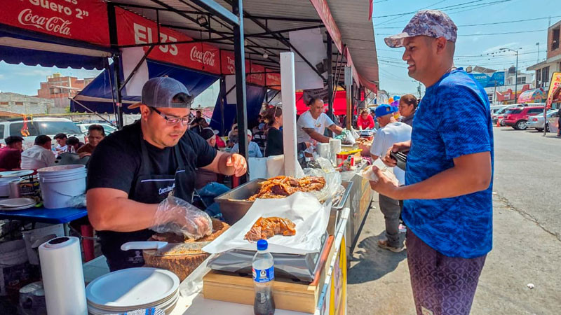 Alexis Velázquez invita a disfrutar del sabor de Huandacareo 