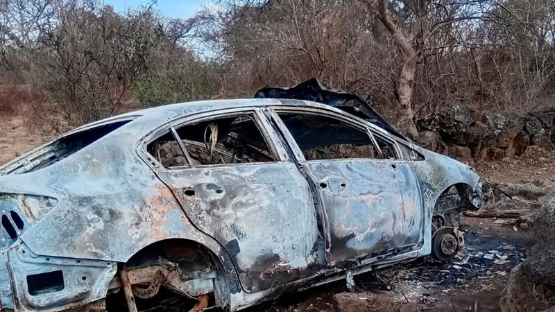 Hallan vehículo calcinado en Morelia, Michoacán 