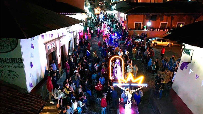 La histórica Procesión de los Cristos te espera en Tlalpujahua 