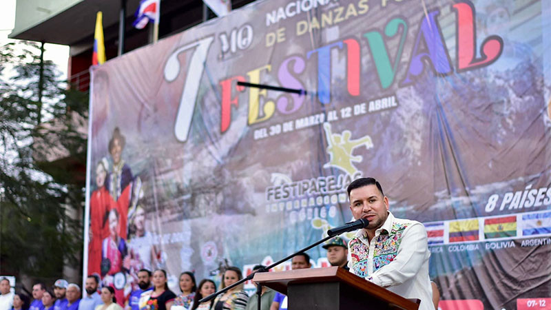 Refrenda Reyes Galindo su compromiso con la cultura y tradiciones del Distrito 22  