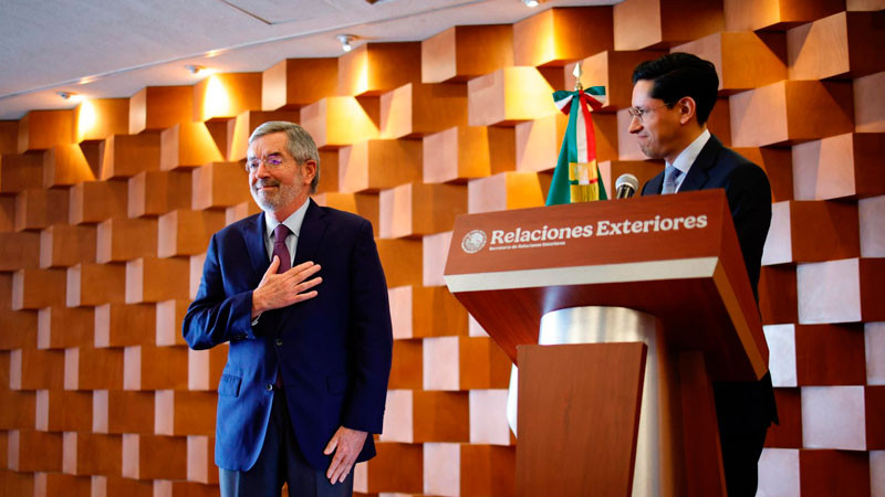 Roberto Velasco reconoce labor de su antecesor en la SRE 