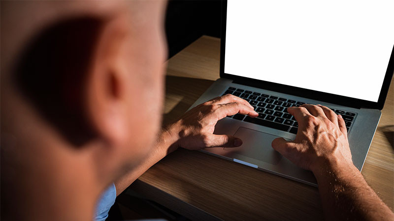 Busca el Gobierno de Andorra la regulación para la prohibición y penalización en la venta de contenidos sexuales  