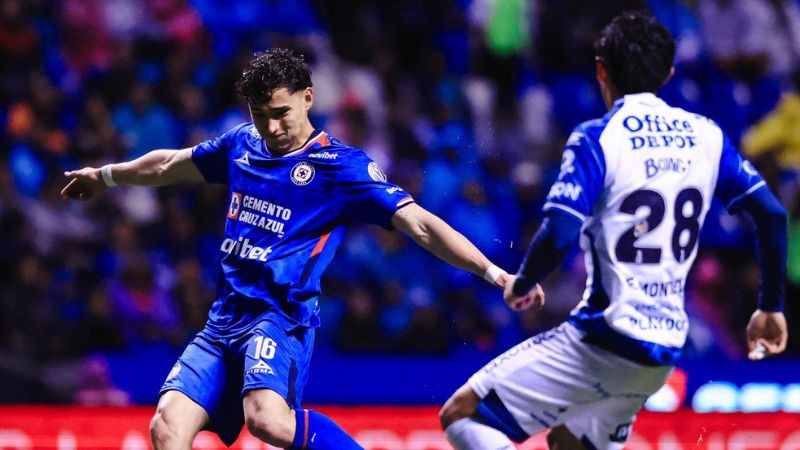 Cruz Azul deja escapar el invicto como local tras caer ante Pachuca 