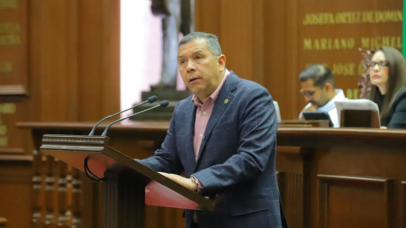 Barragán va contra el engaño digital en Michoacán; propone regular a influencers 