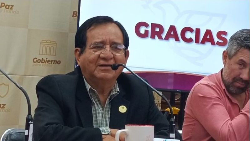 Alcalde de Celaya anuncia reestructura en SIDEC; nombra a Germán Vázquez y señala que a la directora “le falta barrio” 