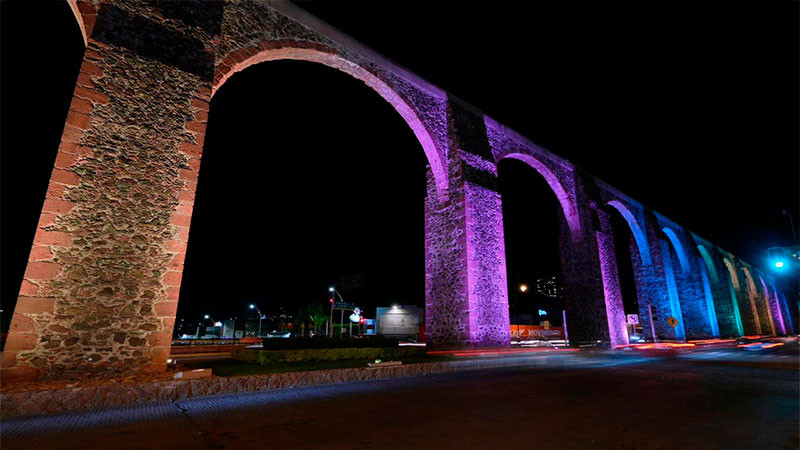 Encabeza Felifer Macías encendido de los Arcos por la concientización del autismo 