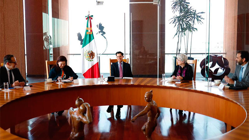 Este martes se define si Roberto Velasco seguirá al frente de la SRE; se reúne con equipo directivo de la cancillería 