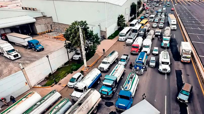 Transportistas y campesinos acusan represión violenta en desalojo de Arco Norte; reportan manifestantes desaparecidos 