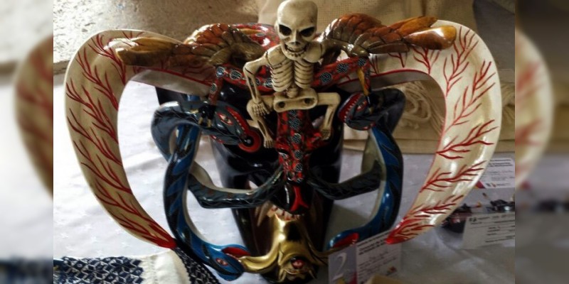 Reconocen talento de artesanos de Tócuaro  