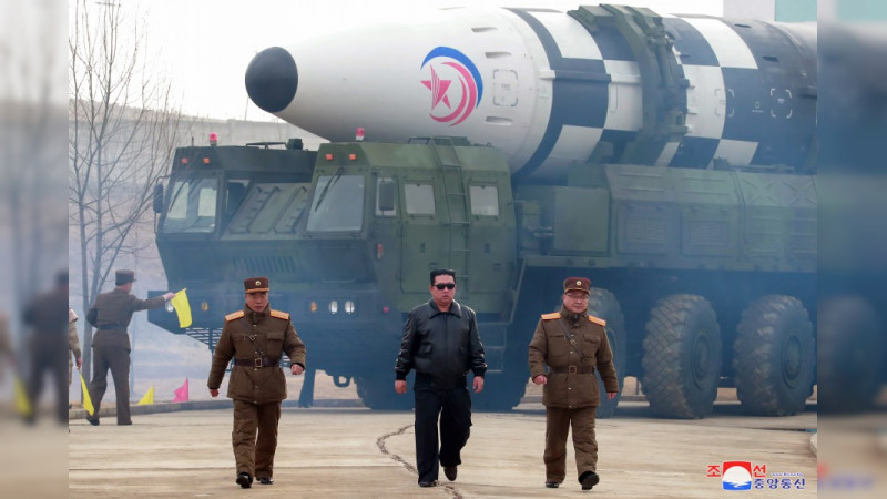 Lanzamientos de misiles norcoreanos reavivan tensiones en la península coreana 