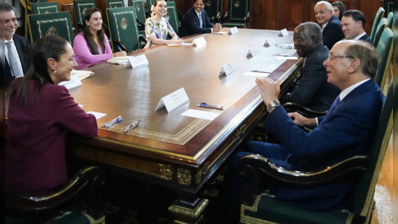 Tunden en redes a Sheinbaum por recibir en Palacio a jefes de BlackRock y GIP, los mayores capitalistas del mundo: 95 de cada 100 la critican y la acusan de entreguista 