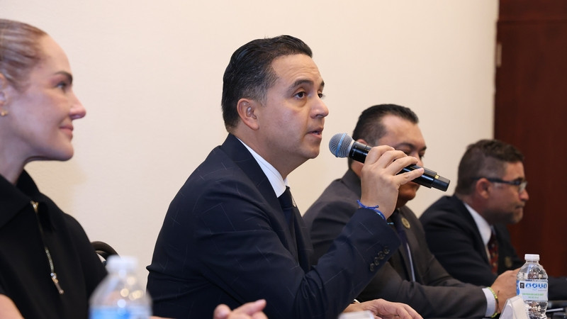 Firman SEGOB y AQA convenio para apoyar a personas en situación de vulnerabilidad 