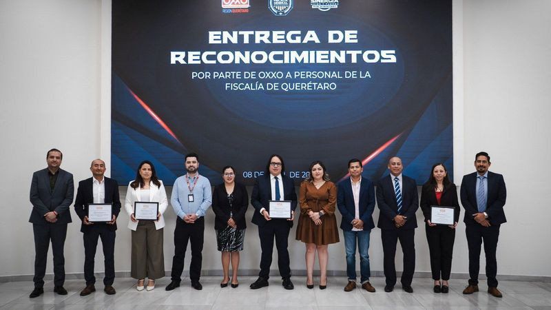 OXXO reconoce labor de personal de la Fiscalía de Querétaro 