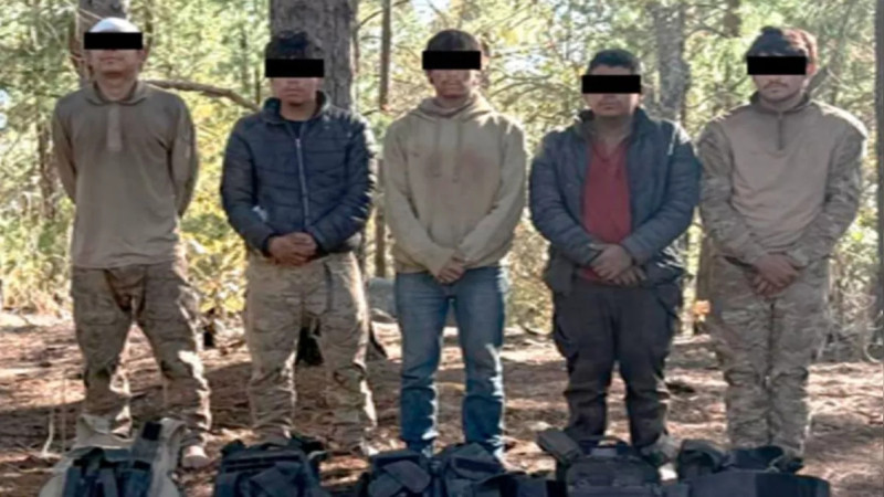 Ejército se enfrenta a grupo armado en Badiraguato y captura a cinco hombres 