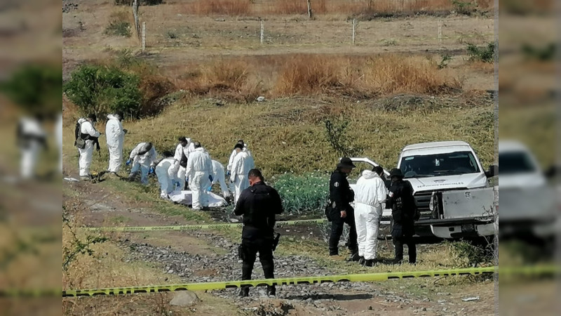 Hallan fosa clandestina junto a panteón en Chucándiro, Michoacán; rescatan cuerpo en descomposición 