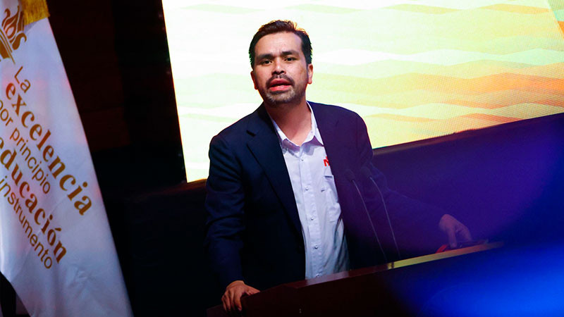 Álvarez Máynez defiende postura de MC y responde a críticas por coincidencias con Morena 