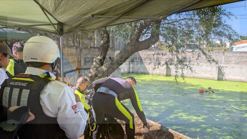 Localizan segundo cuerpo sin vida, luego de caer a carcamo pluvial en Corregidora; hay un sobreviviente 