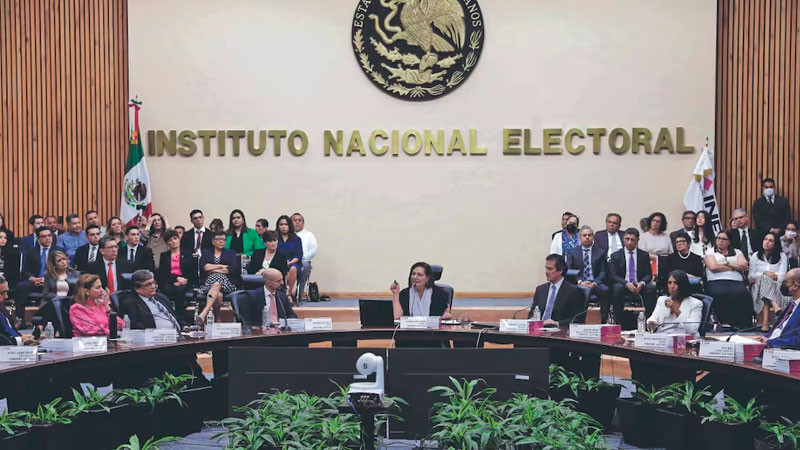 Hay casi 21 mil candidaturas para 333 vacantes en el Servicio Profesional Electoral: INE 