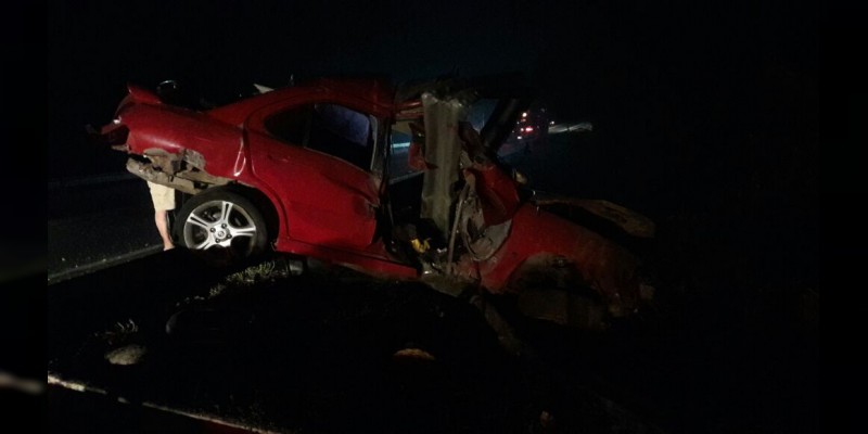 Aparatoso accidente en la Autopista Siglo XXI deja dos heridos - Foto 2 