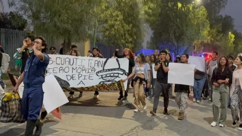 Alumnos de FES Cuautitlán paran clases y protestan por asesinato de estudiante 