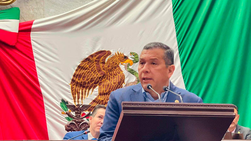 Si pagas, lo justo es tener alumbrado público: JC Barragán 