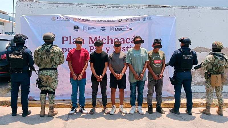 Detienen en Apatzingán, Michoacán a cinco sujetos en posesión de sustancias ilícitas 