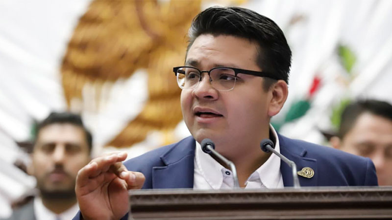 Tras presentación de iniciativa en materia electoral, Toño Carreño sostiene que antes y después de la elección los votos ciudadanos deben valer lo mismo 