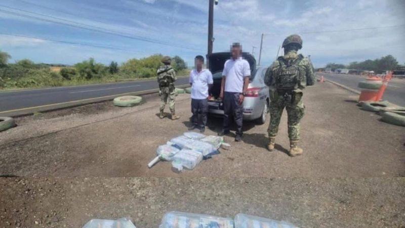 Aseguran 25 millones de pesos en efectivo en punto de revisión en Sinaloa 