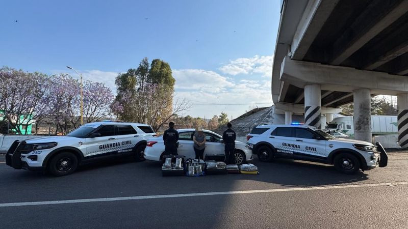 Guardia Civil asegura 5 maletas con 65 kilos de sustancias ilícitas en la Autopista de Occidente 
