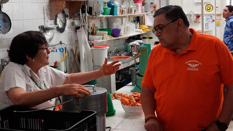 Invita Armando Rivera a movilizar Querétaro en el Mercado Hidalgo 