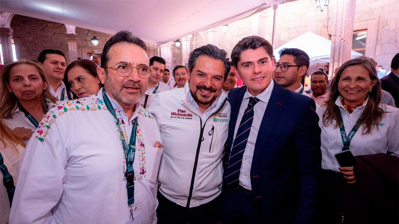 Toño Ixtláhuac acompaña a Bedolla en llegada de médicos especialistas; refuerzan atención a la salud en Michoacán 