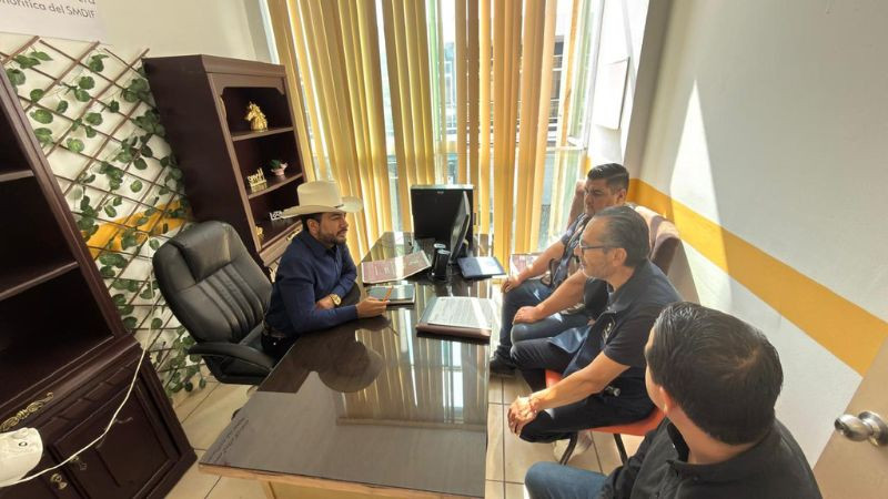 Supervisa Humberto Jiménez Solís renovación de espacio para adultos mayores en Los Reyes 