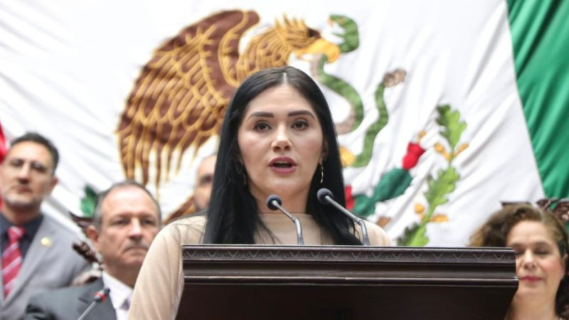 Diana Espinoza presenta iniciativa en el Congreso de Michoacán para la obligatoriedad de la enseñanza de letras cursivas en primaria y secundaria 